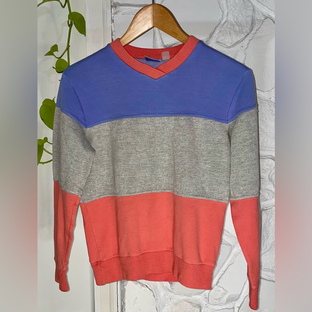 Wilson Women's V-Neck Sweater